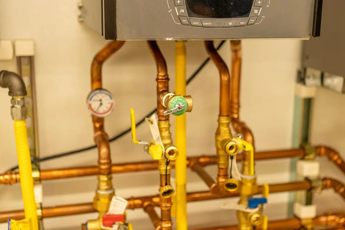 Licensed technician providing Sewer Cleanout for a homeowner in Hideaway